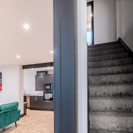 Modern 3Br Home - Private Parking - Tv In Every Bedroom Swansea Exterior foto