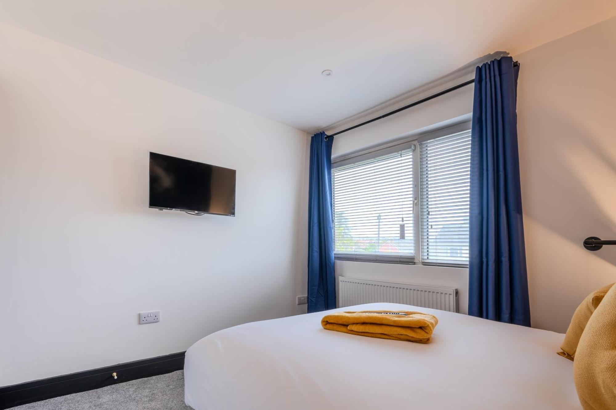 Modern 3Br Home - Private Parking - Tv In Every Bedroom Swansea Exterior foto